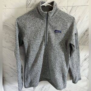 Patagonia S quarter zip